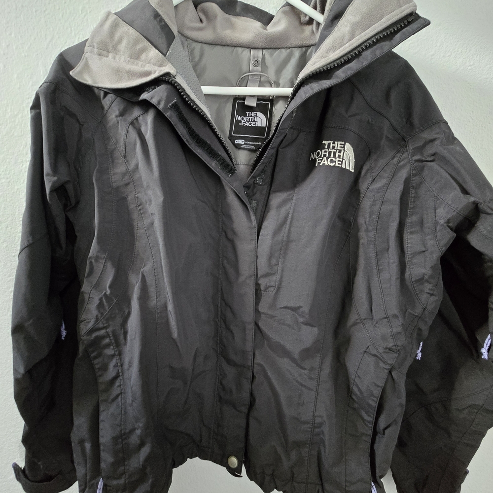 The North Face Women's Black Waterproof Hooded Jacket